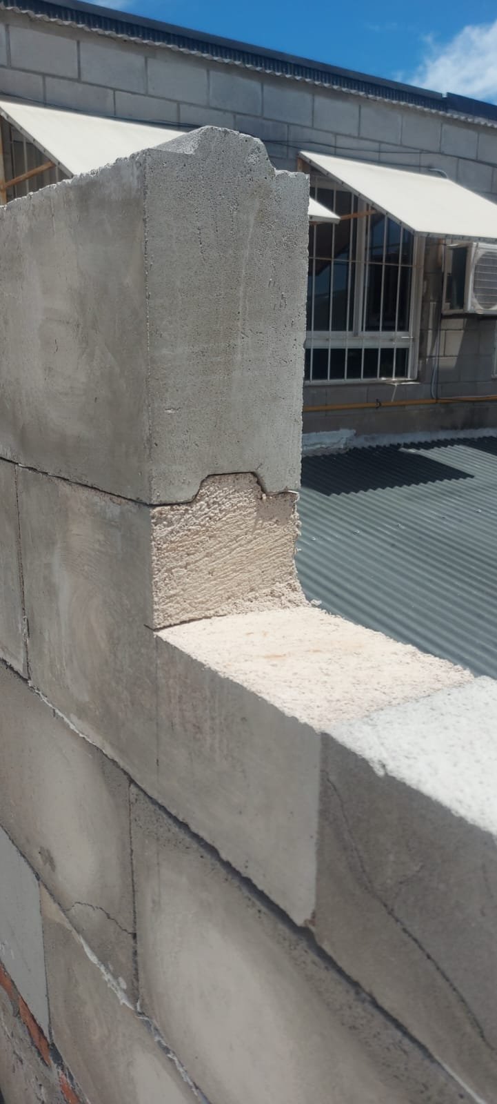 Detalle técnico de encastre